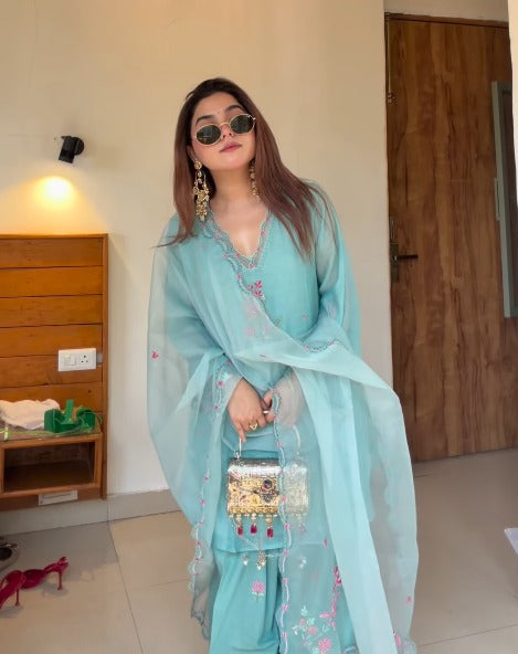 Gulzar Chanderi Kurta with Farshi Salwar